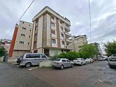 Maltepe Cevizli balkonlu, iki banyolu kiralık 2+1 ters dubleks
